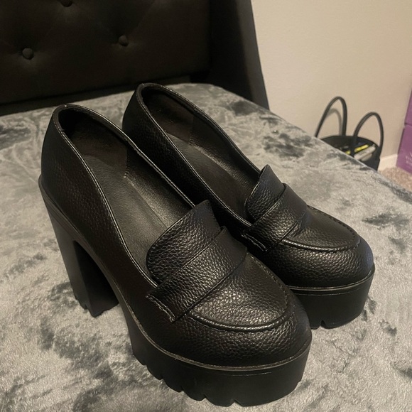 Shoes - Black Chunky Platform Loafers